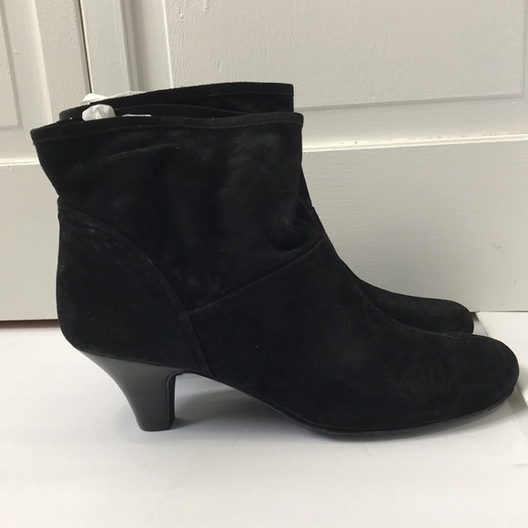 New NINE WEST Black Suede Unlined Leather Heeled Ankle Boots Size 9M - Picture 2 of 5